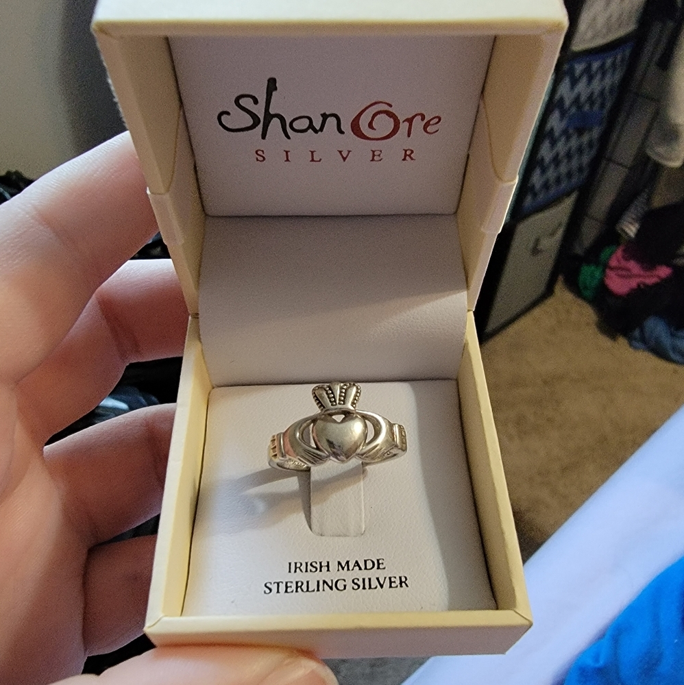 Claddagh ring size 6